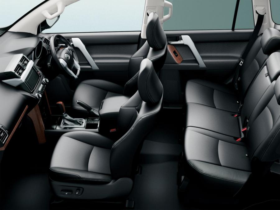  Toyota Land Cruiser Prado 2013 года  (JP) (фото 5 из 12)
